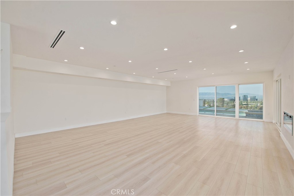 MLS #SR25103066 image #16