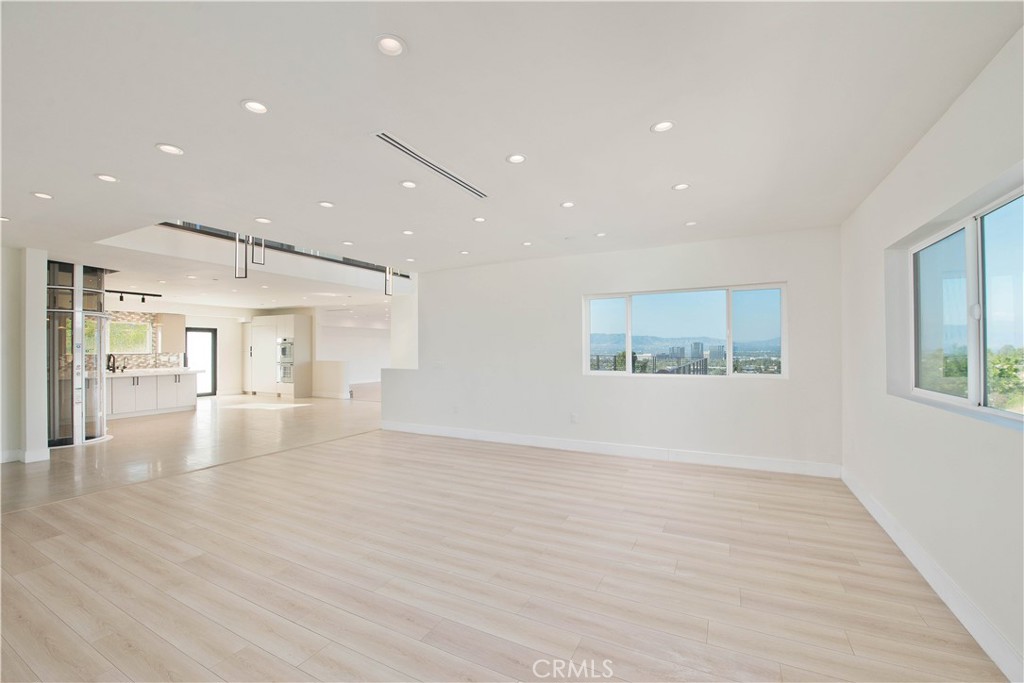 MLS #SR25103066 image #33