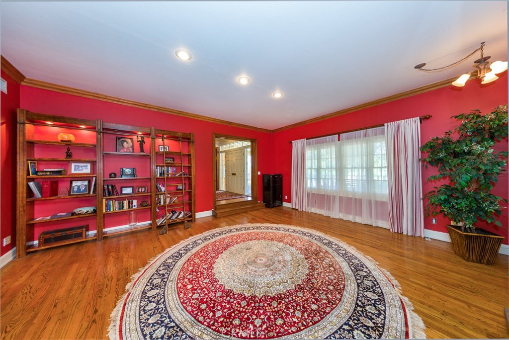 MLS #SR25103186 image #21