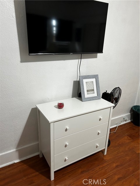 MLS #SR25103354 image #9