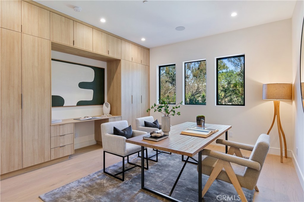 MLS #SR25103404 image #4