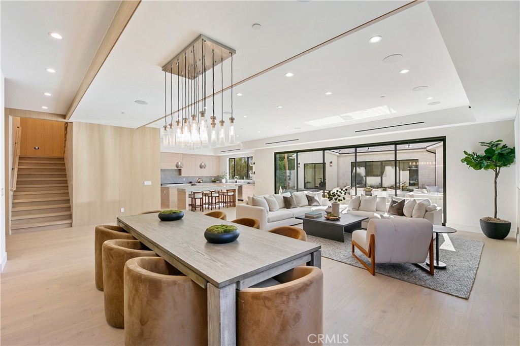 MLS #SR25103404 image #9