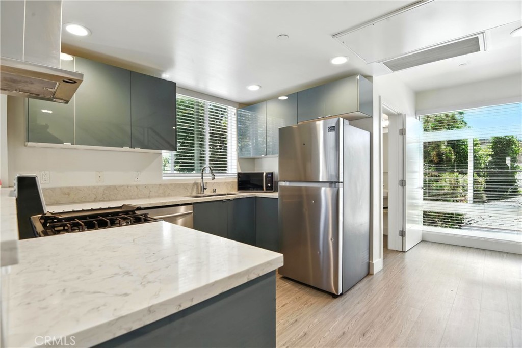 MLS #SR25108009 image #2