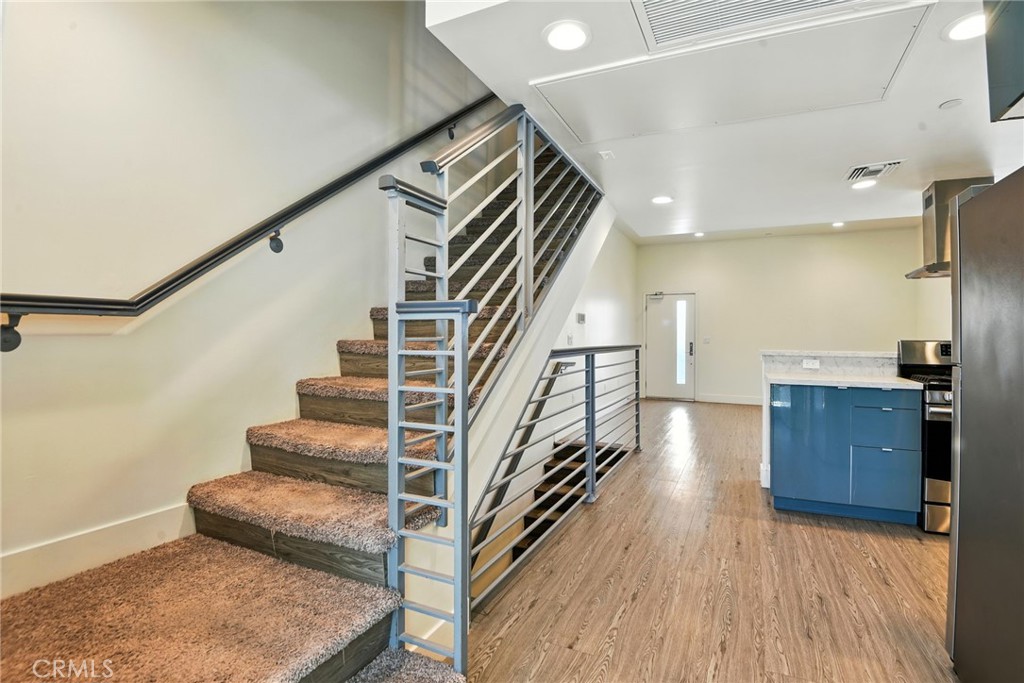 MLS #SR25108009 image #7