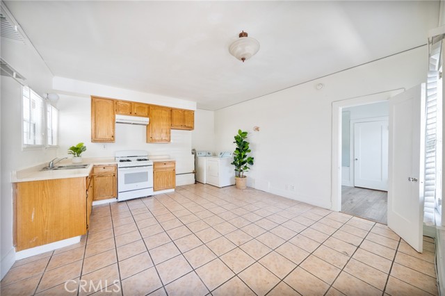 MLS #SR25110233 image #9