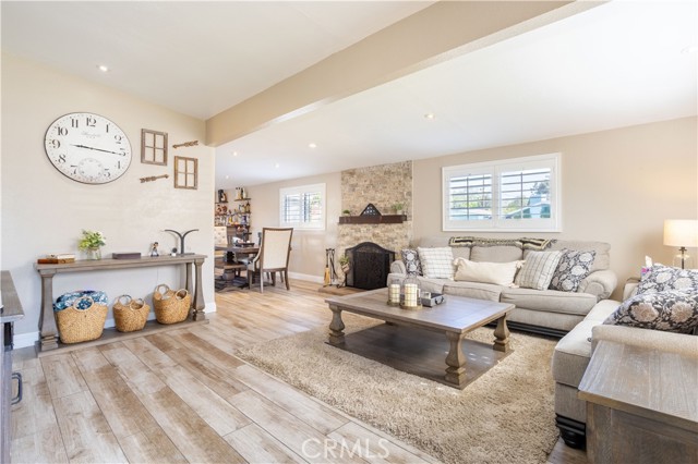 MLS #SR25117590 image #1