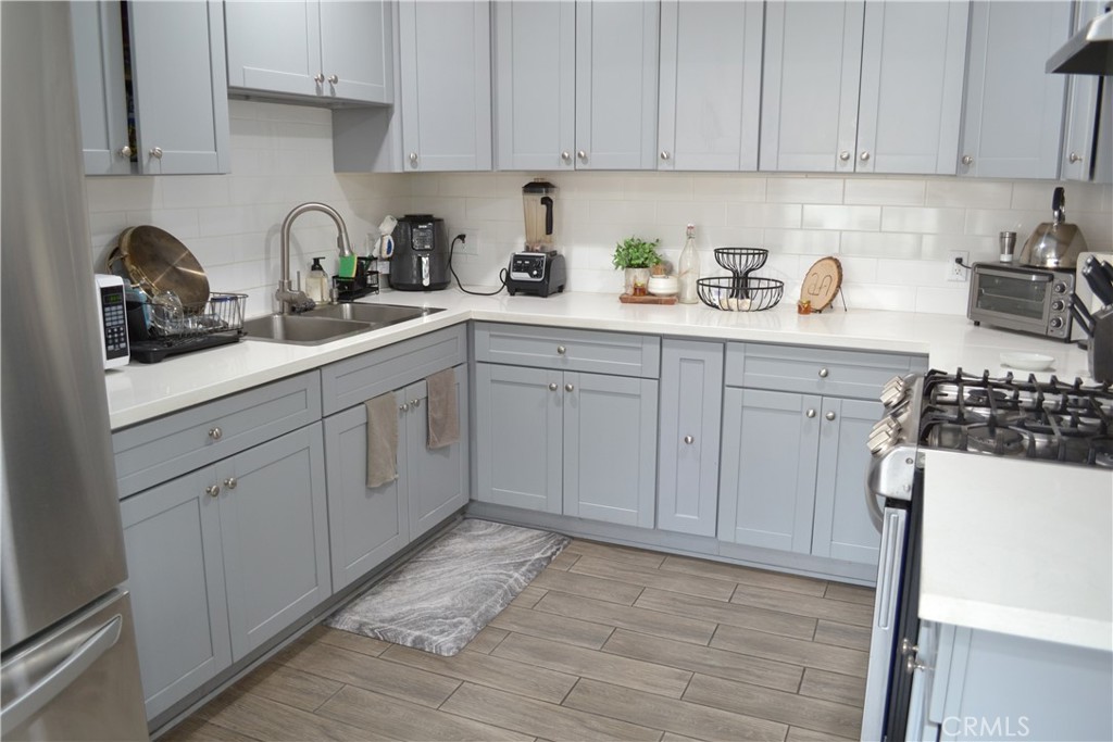 MLS #SR25120375 image #8