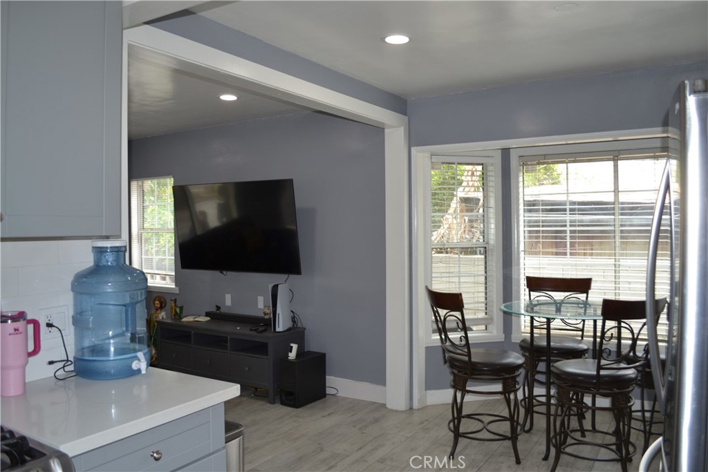 MLS #SR25120375 image #9