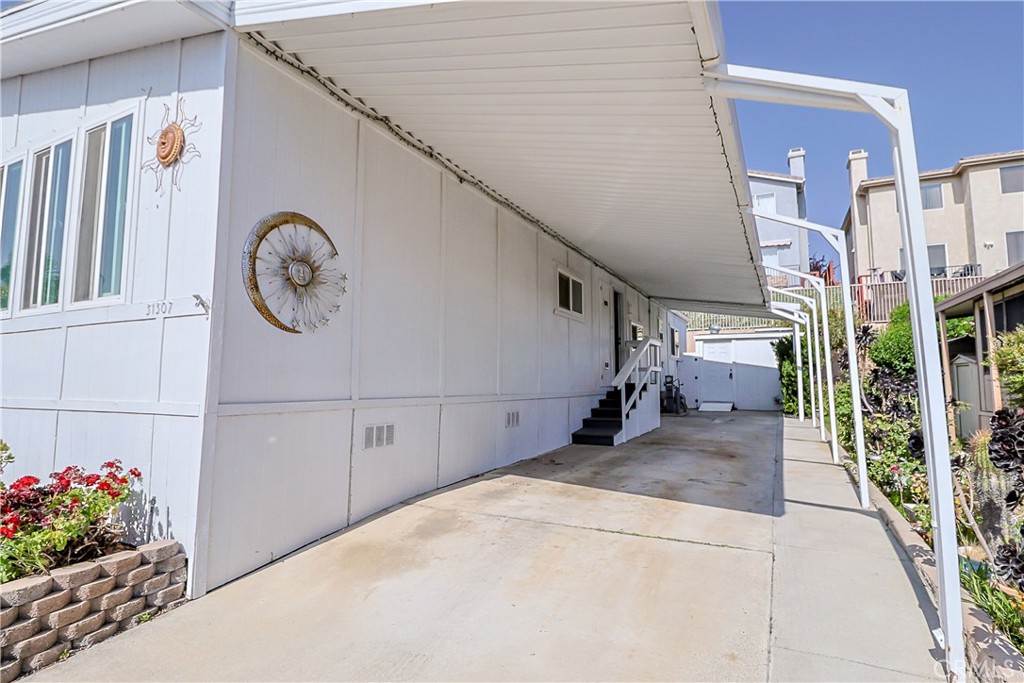 MLS #SR25120674 image #3