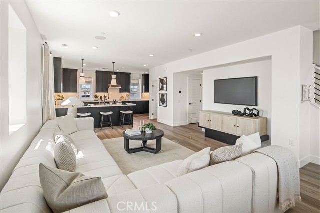 MLS #SR25121157 image #10