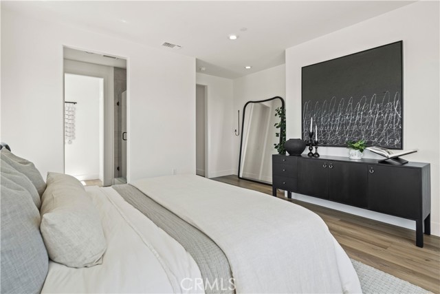 MLS #SR25121157 image #12