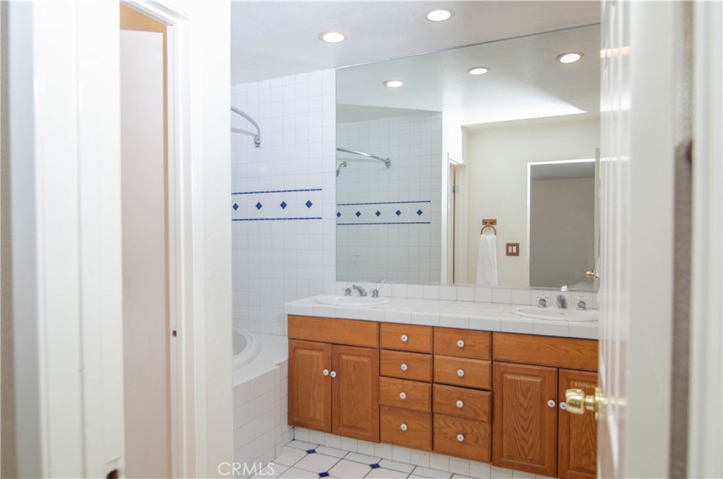 MLS #SR25121677 image #18