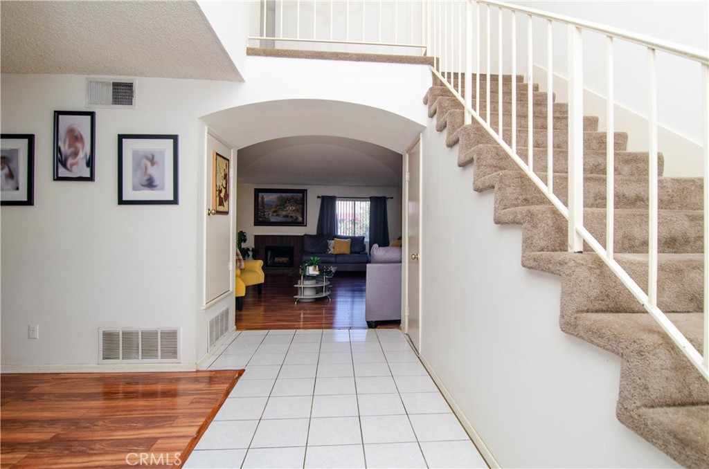 MLS #SR25121677 image #6