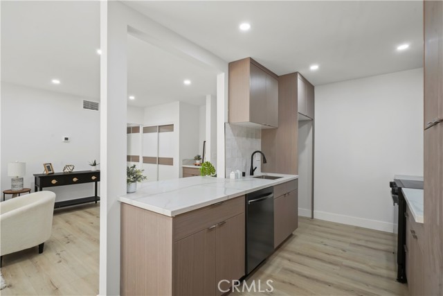 MLS #SR25122400 image #1