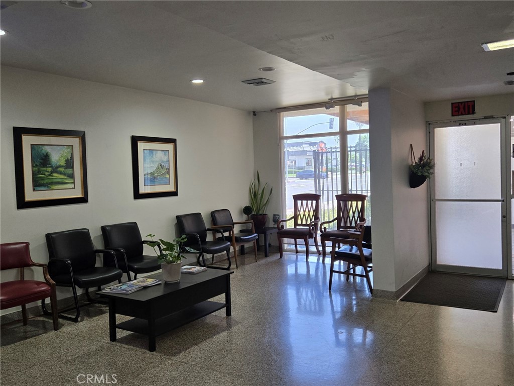 MLS #SR25125107 image #8