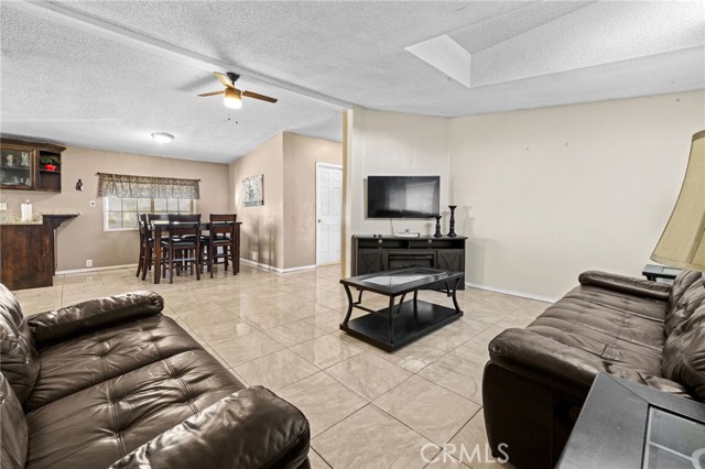 MLS #SR25127868 image #4