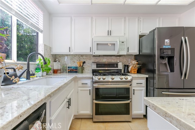 MLS #SR25128861 image #8