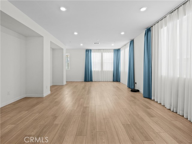 MLS #SR25130227 image #8