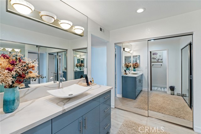 MLS #SR25131868 image #8