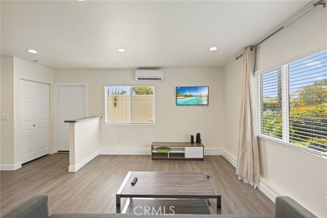 MLS #SR25135006 image #1