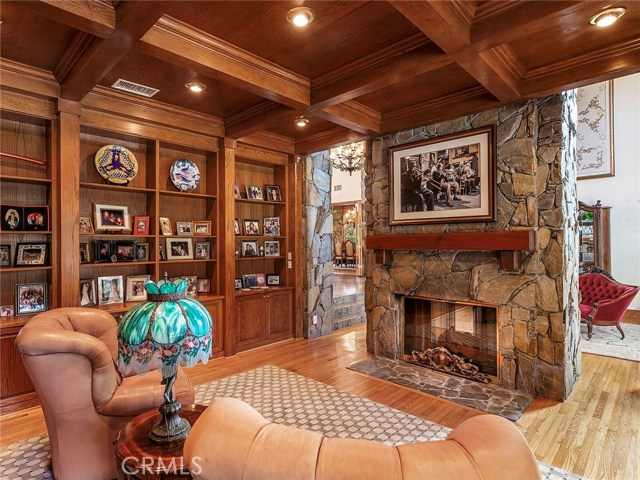 MLS #SR25136062 image #16