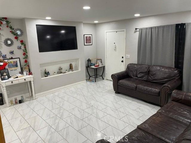 MLS #SR25136172 image #2