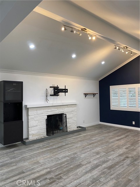 MLS #SR25140938 image #1