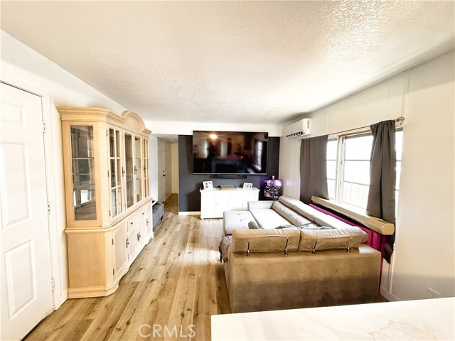 MLS #SR25142308 image #9