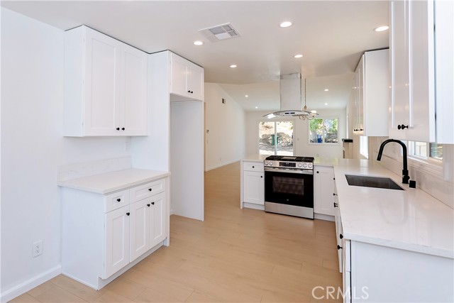 MLS #SR25144235 image #7