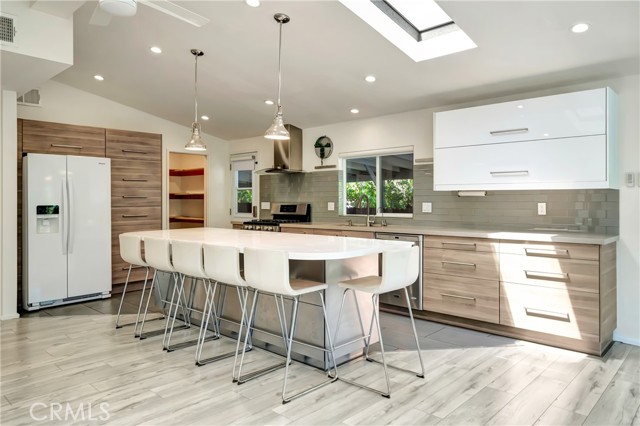 MLS #SR25144546 image #1