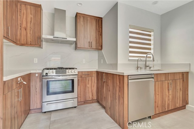 MLS #SR25147376 image #10