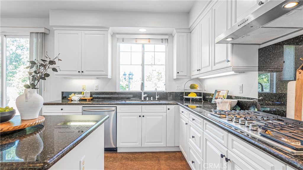 MLS #SR25148040 image #5