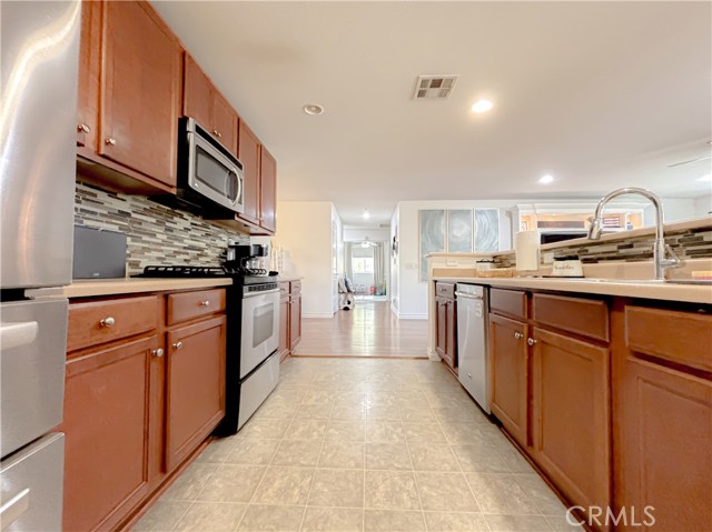 MLS #SR25150667 image #7