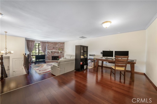 MLS #SR25151276 image #8