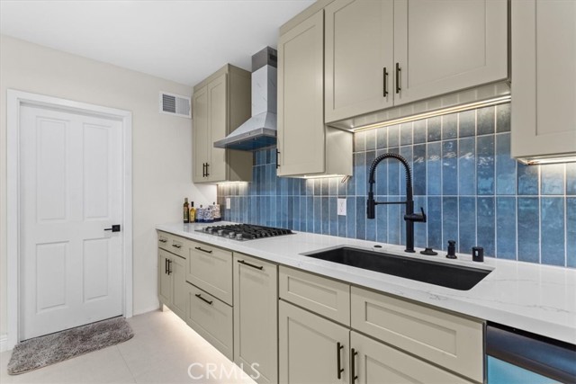 MLS #SR25151614 image #14