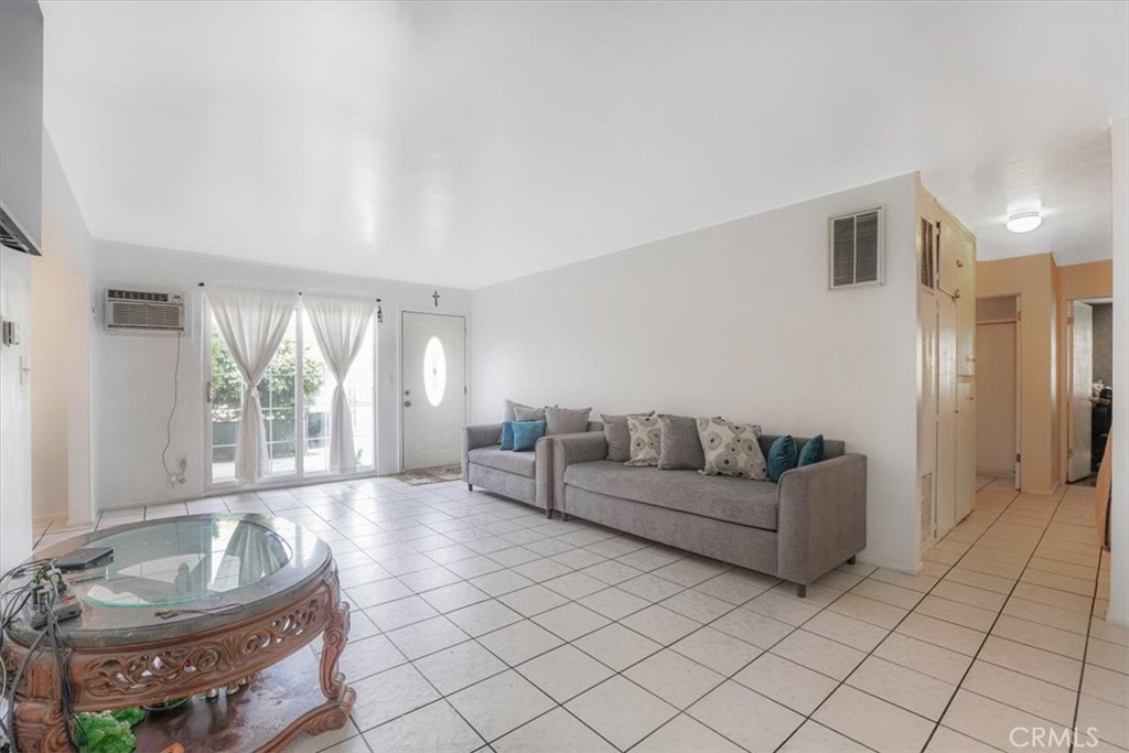 MLS #SR25152097 image #4