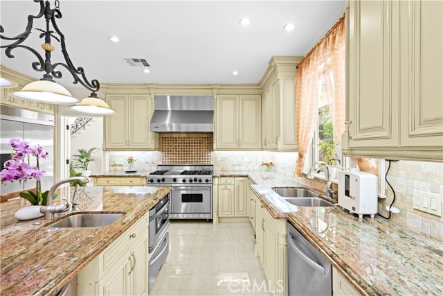 MLS #SR25152511 image #12