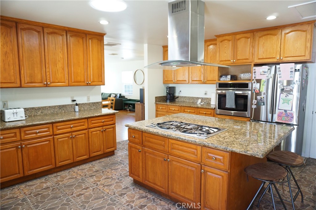 MLS #SR25152909 image #1