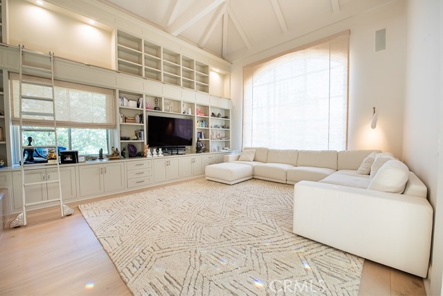 MLS #SR25154405 image #2