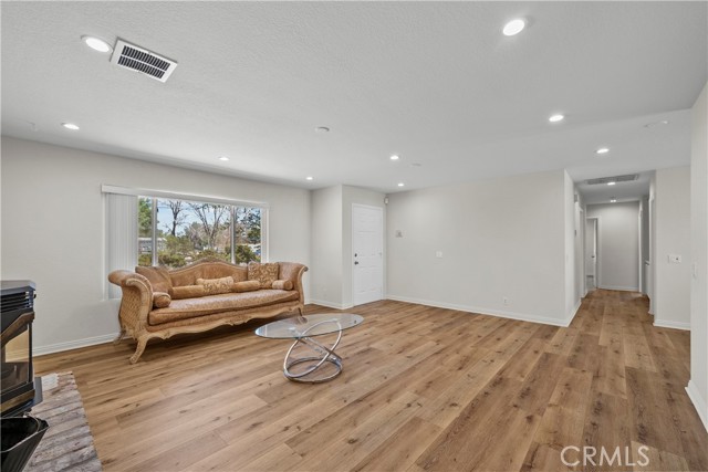 MLS #SR25155529 image #3