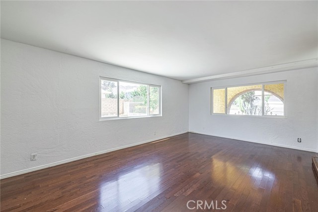 MLS #SR25156300 image #5