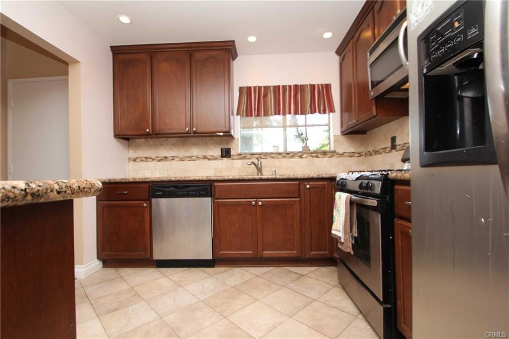 MLS #SR25156398 image #8