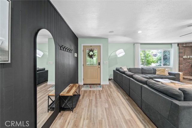 MLS #SR25156568 image #8