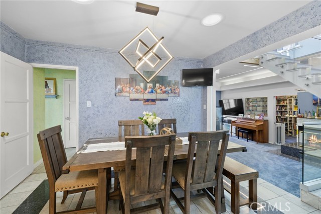 MLS #SR25157617 image #10