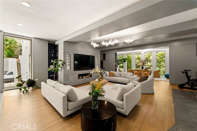 MLS #SR25158020 image #1