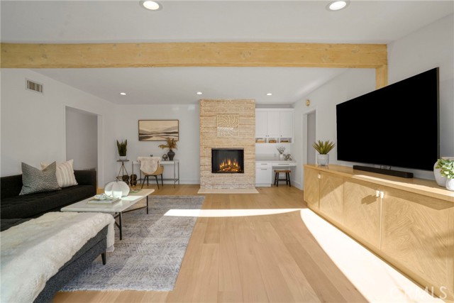 MLS #SR25158955 image #8