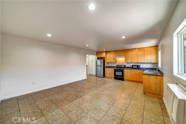 MLS #SR25160434 image #3