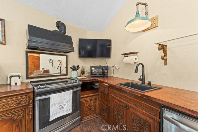 MLS #SR25160945 image #10