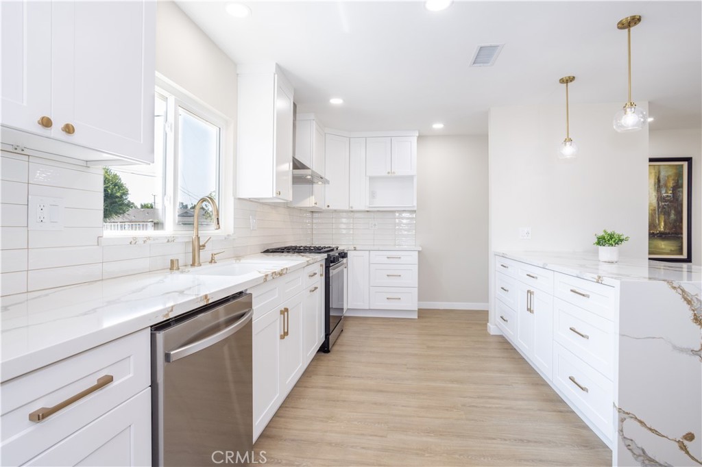 MLS #SR25160986 image #5