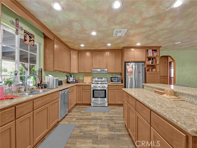 MLS #SR25161368 image #9